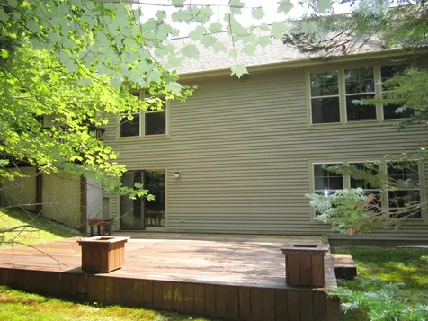 28 Fenwood Drive New London NH 03257