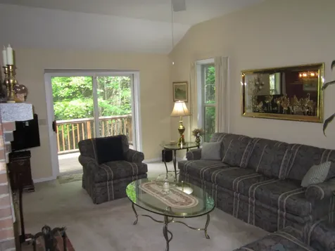 28 Fenwood Drive New London NH 03257