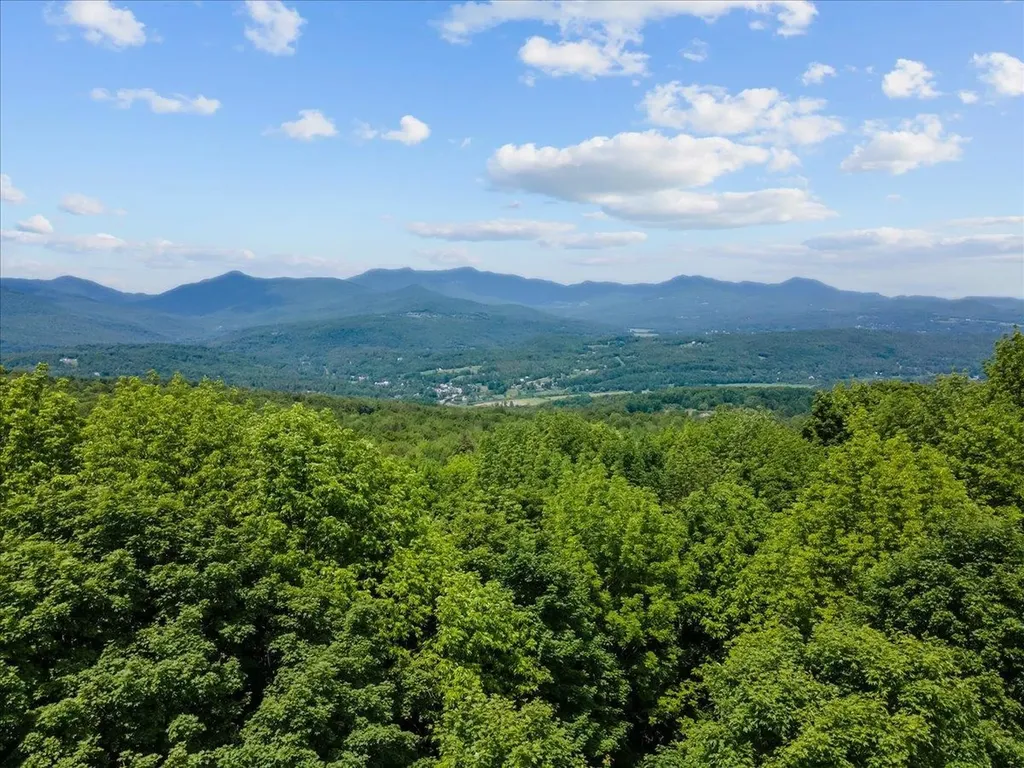0 Hollows End Road Stowe VT 05672