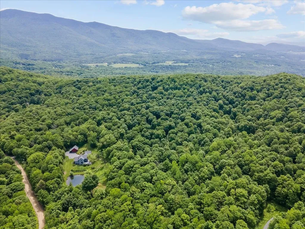 0 Hollows End Road Stowe VT 05672