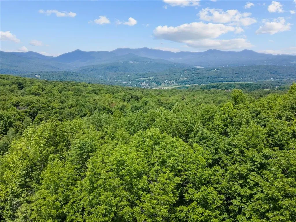 0 Hollows End Road Stowe VT 05672