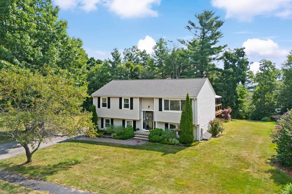 13 Indian Rock Road Haverhill MA 01832