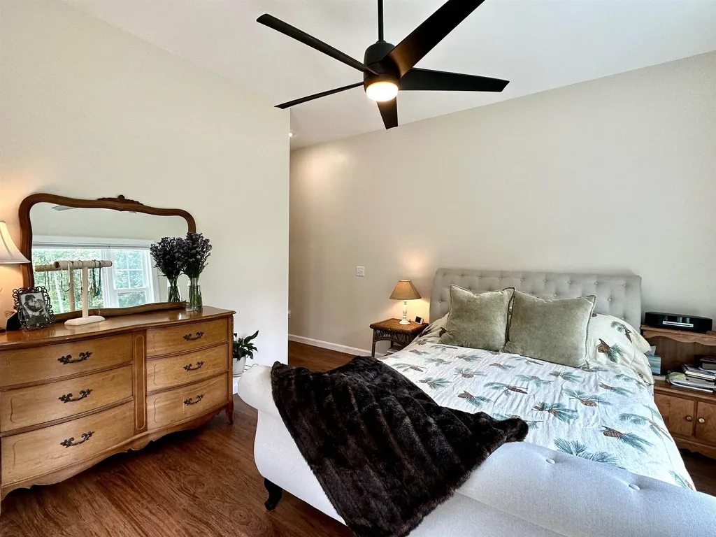 446 Edgemont Road Sunapee NH 03782