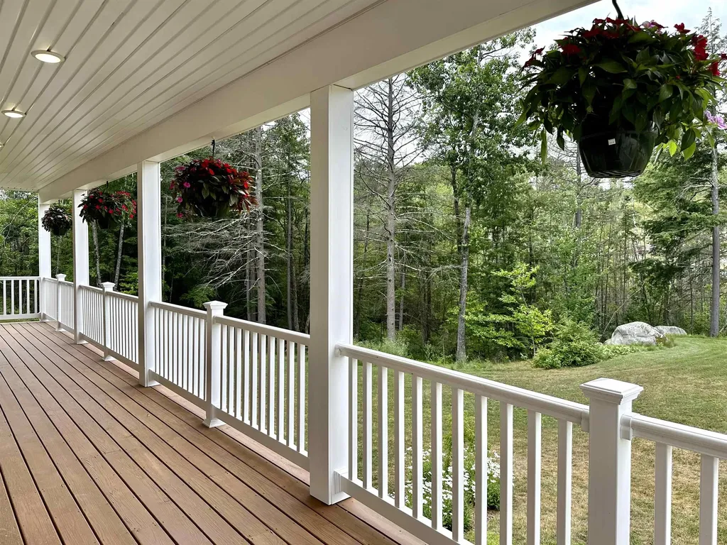 446 Edgemont Road Sunapee NH 03782