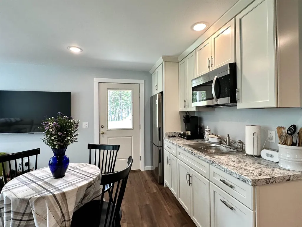 446 Edgemont Road Sunapee NH 03782