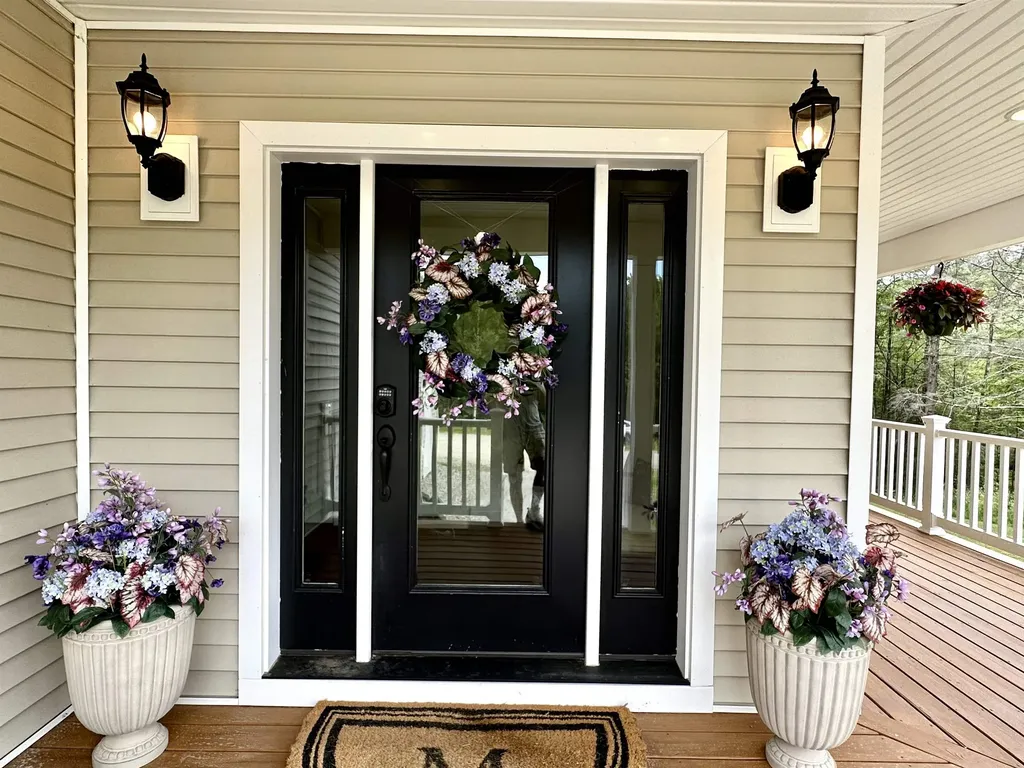 446 Edgemont Road Sunapee NH 03782