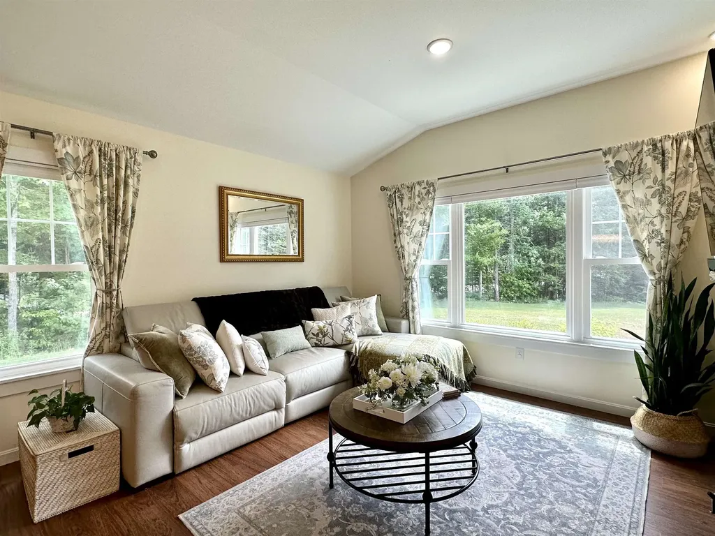 446 Edgemont Road Sunapee NH 03782