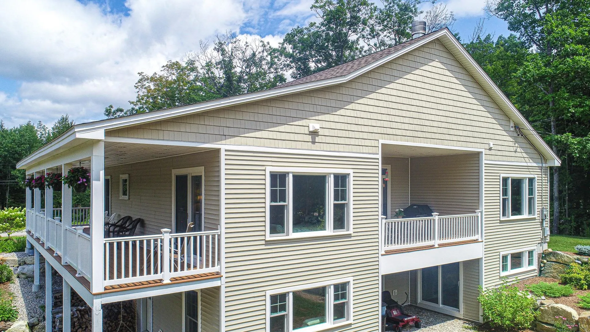 446 Edgemont Road Sunapee NH 03782