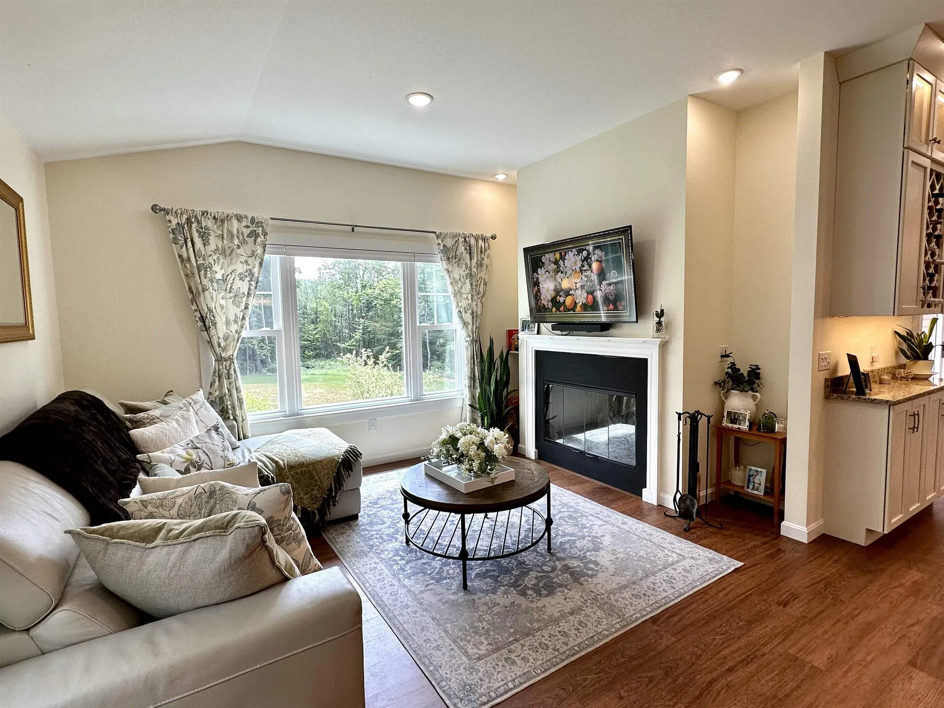 446 Edgemont Road Sunapee NH 03782