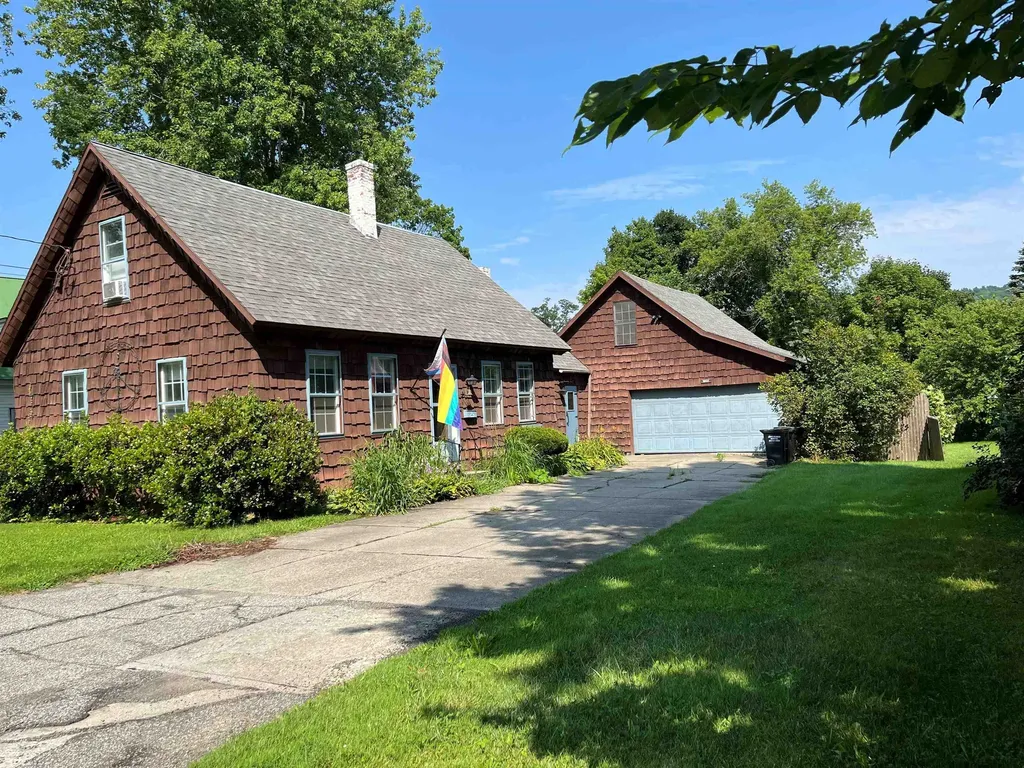 6 Buena Vista Court Windsor VT 05089