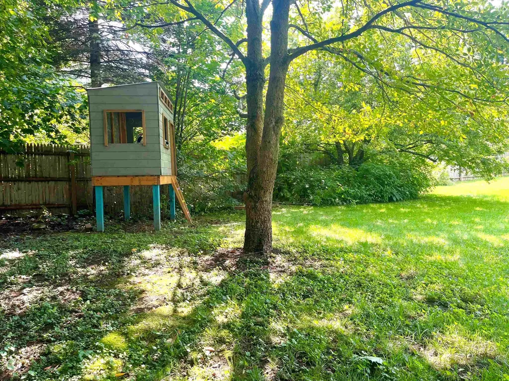 6 Buena Vista Court Windsor VT 05089