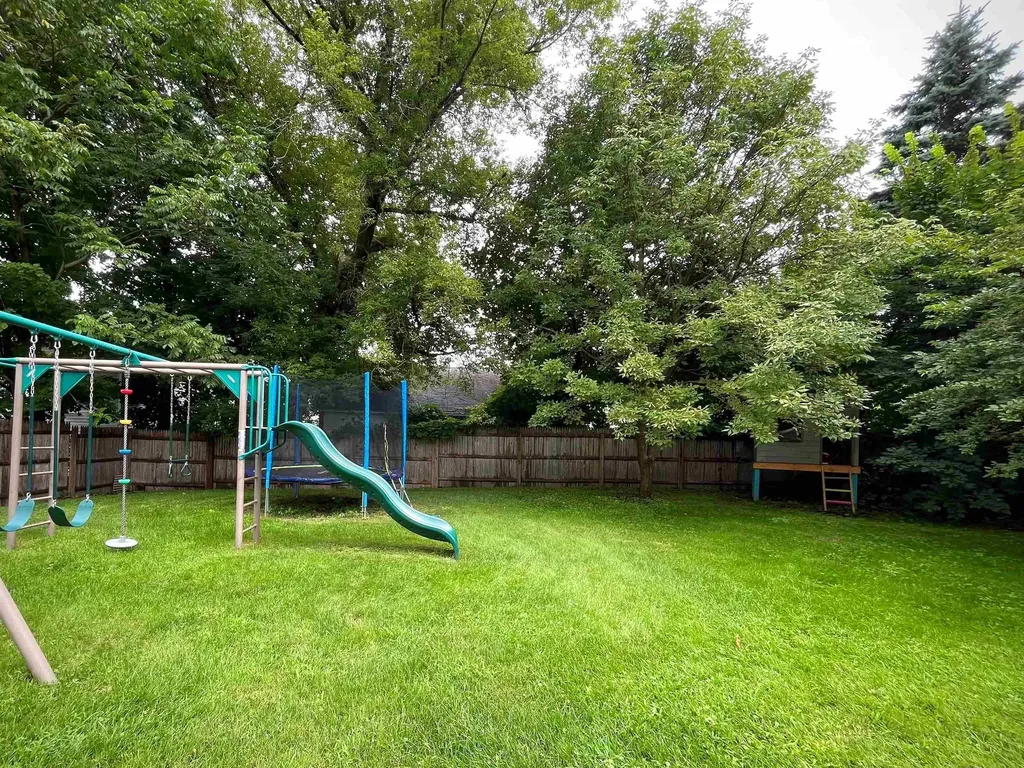 6 Buena Vista Court Windsor VT 05089