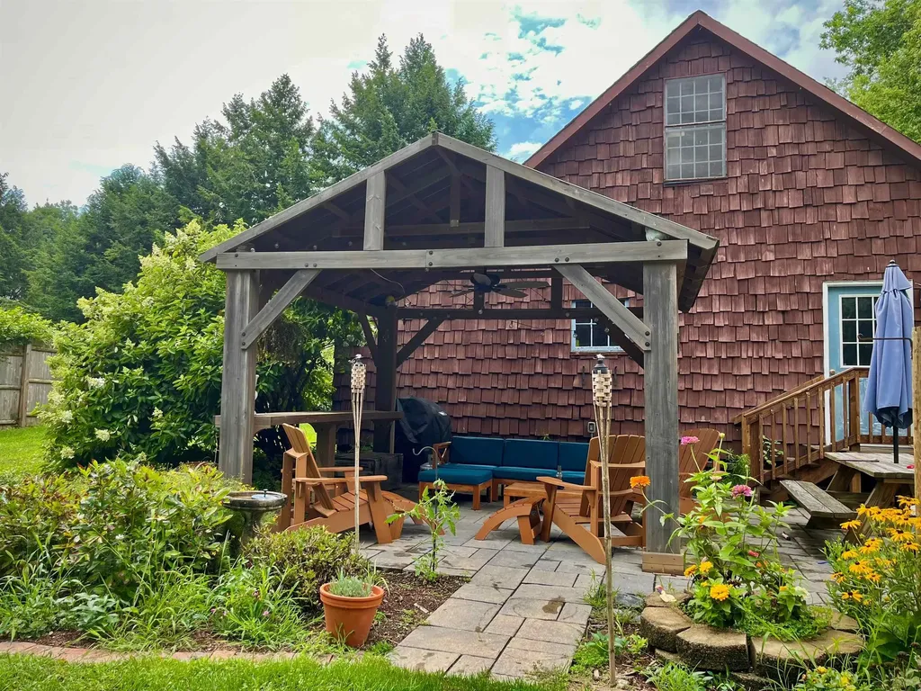 6 Buena Vista Court Windsor VT 05089