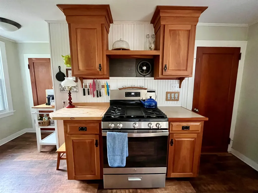 6 Buena Vista Court Windsor VT 05089