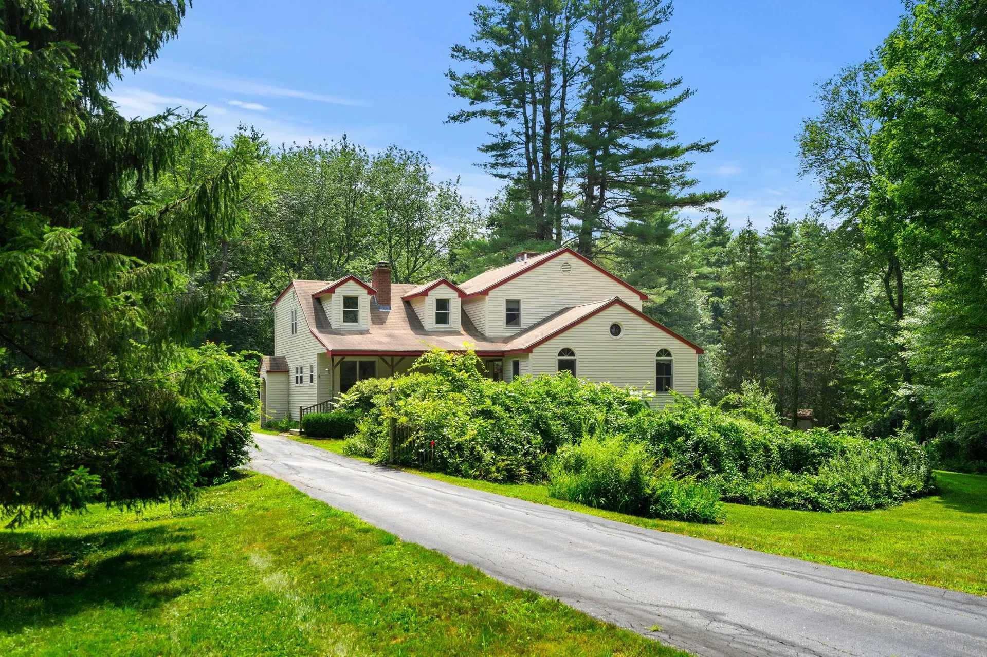 92 Pleasant Street Epping NH 03042