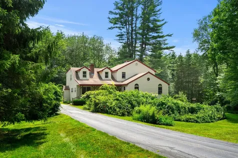 92 Pleasant Street Epping NH 03042