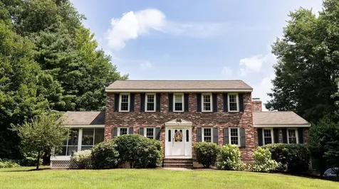 41 Golden Oaks Drive Salem NH 03079