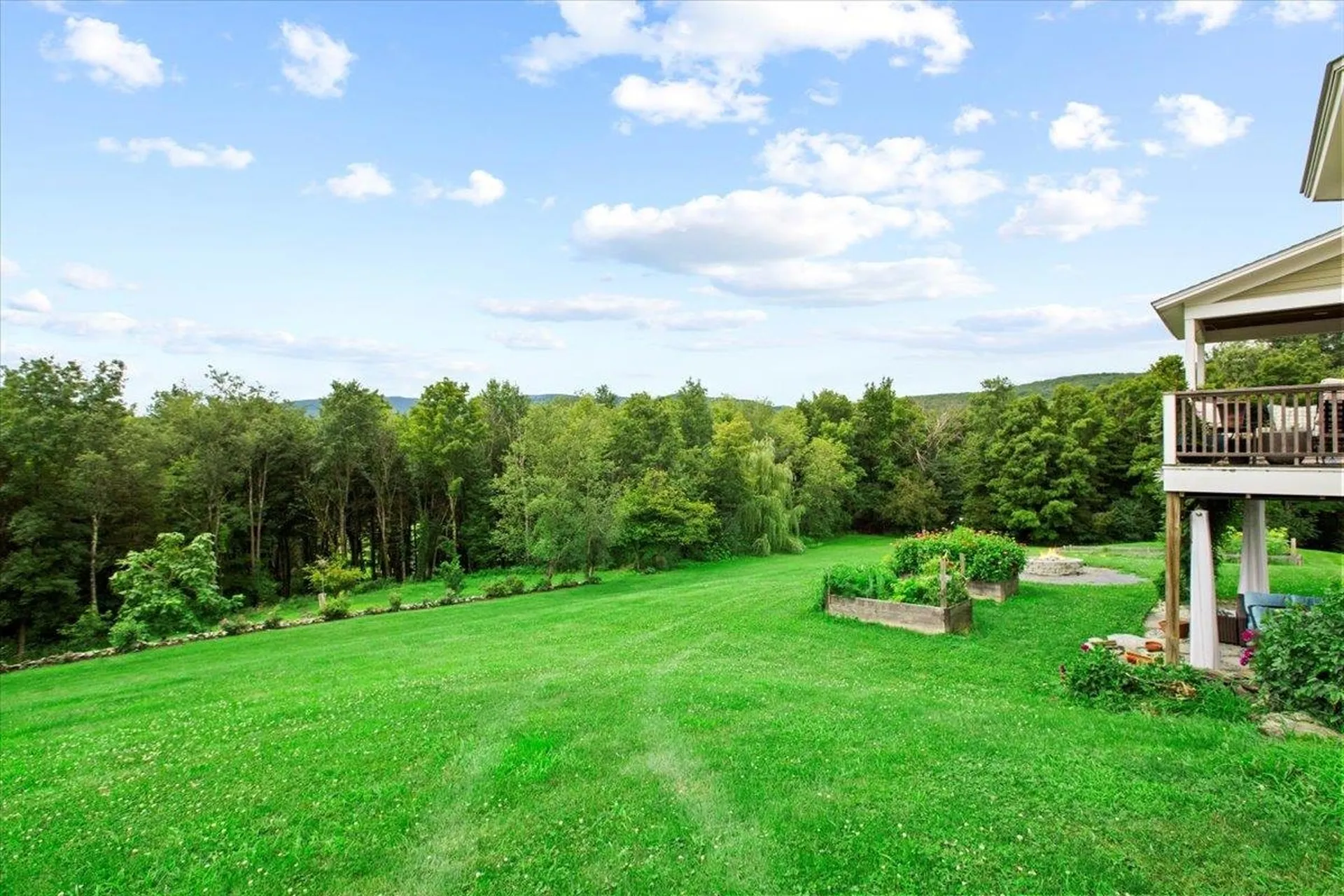 1228 Skiparee Road Pownal VT 05260