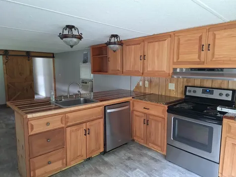 10 Hogan Lane Walpole NH 03608