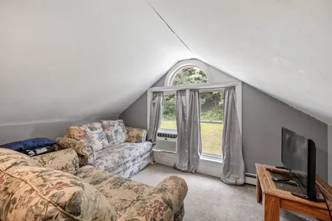71 Winnipesaukee Street Franklin NH 03235