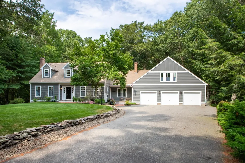 23 North Shore Road Hampton NH 03842