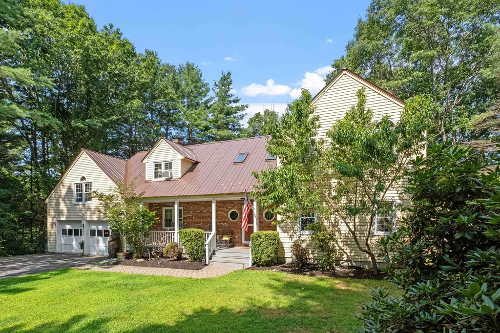 12 Deer Run Road North Hampton NH 03862