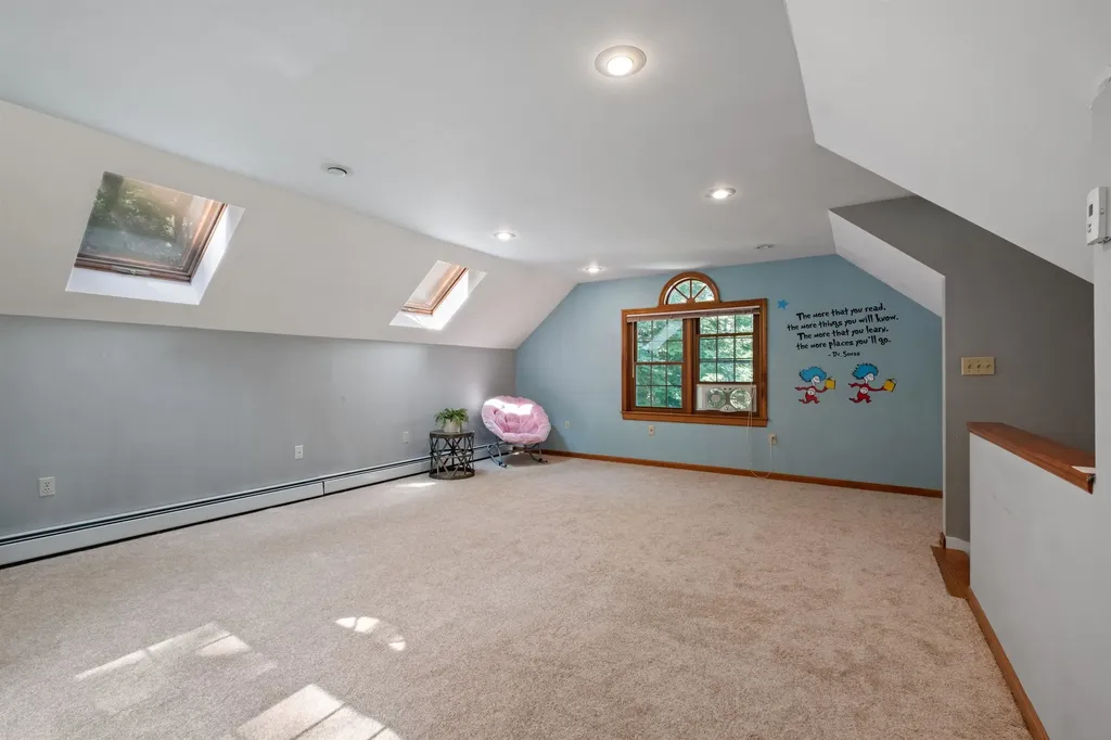 12 Deer Run Road North Hampton NH 03862