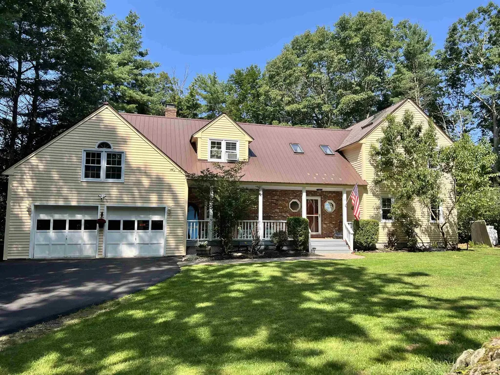 12 Deer Run Road North Hampton NH 03862