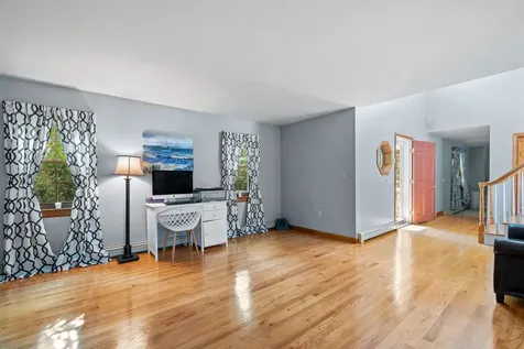 12 Deer Run Road North Hampton NH 03862