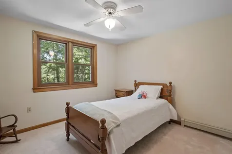 12 Deer Run Road North Hampton NH 03862