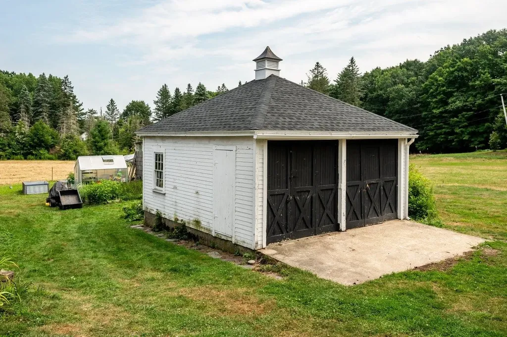 103 Exeter Road Newfields NH 03856