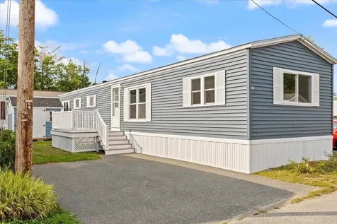 33 Brookwood Drive Salem NH 03079
