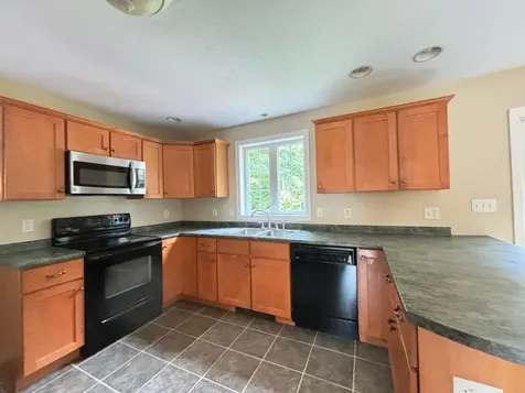 42 Woodland Heights Swanzey NH 03446