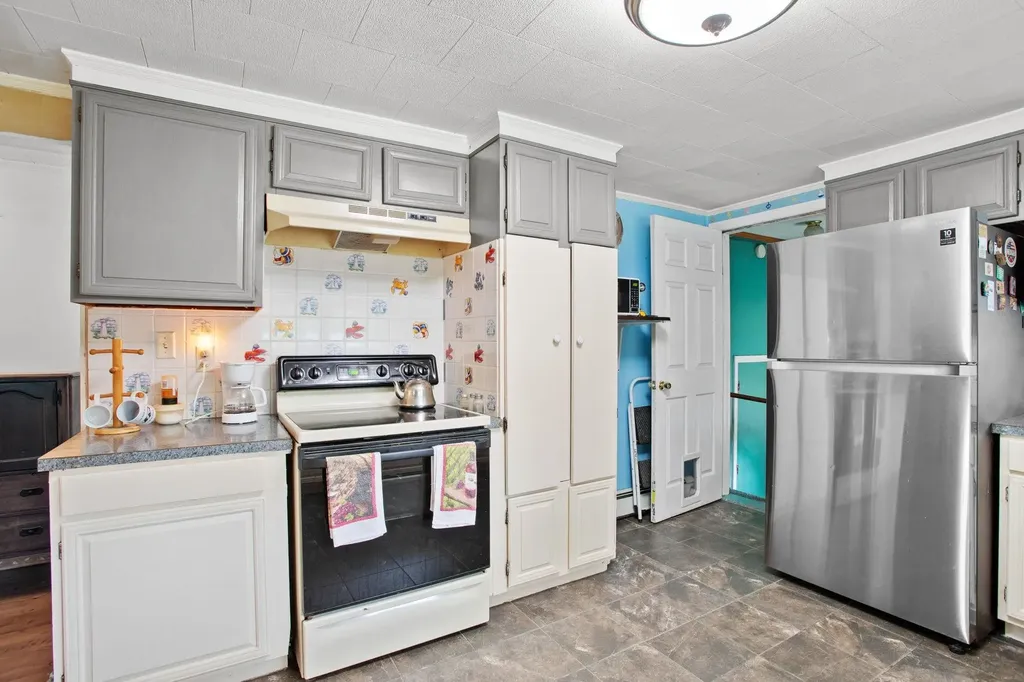 22 Parker Mountain Road Strafford NH 03884