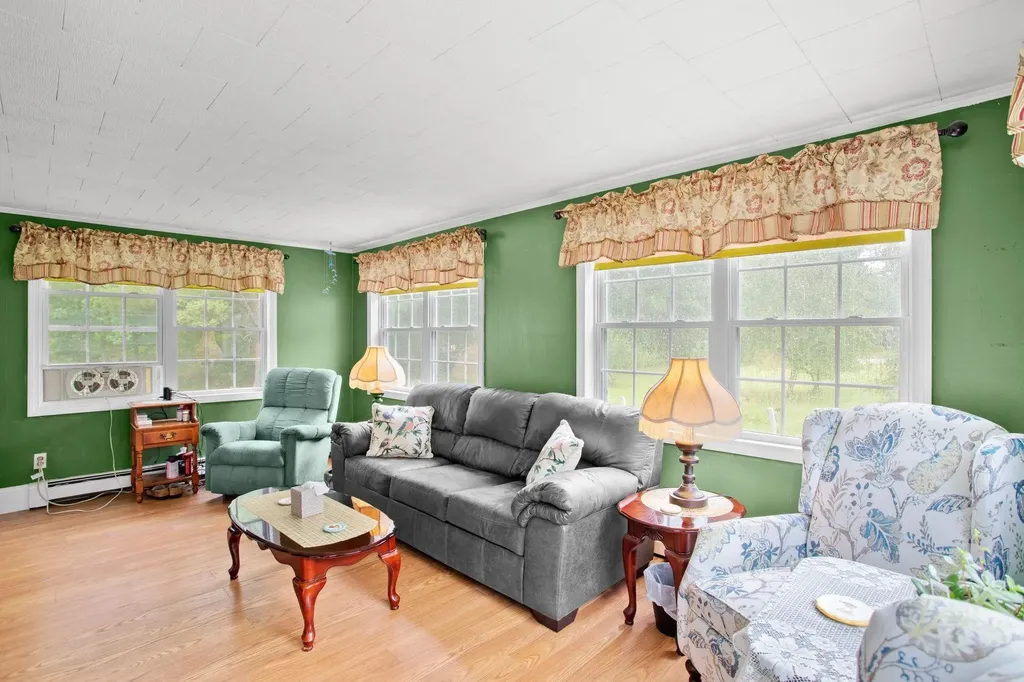 22 Parker Mountain Road Strafford NH 03884