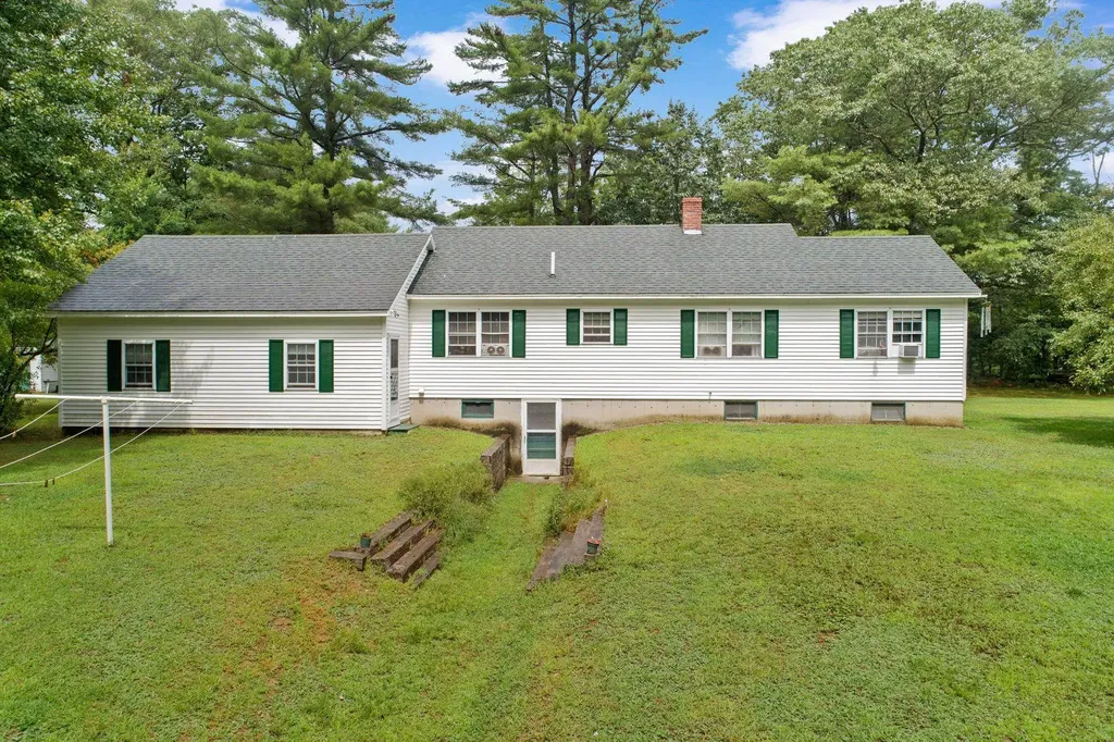 22 Parker Mountain Road Strafford NH 03884