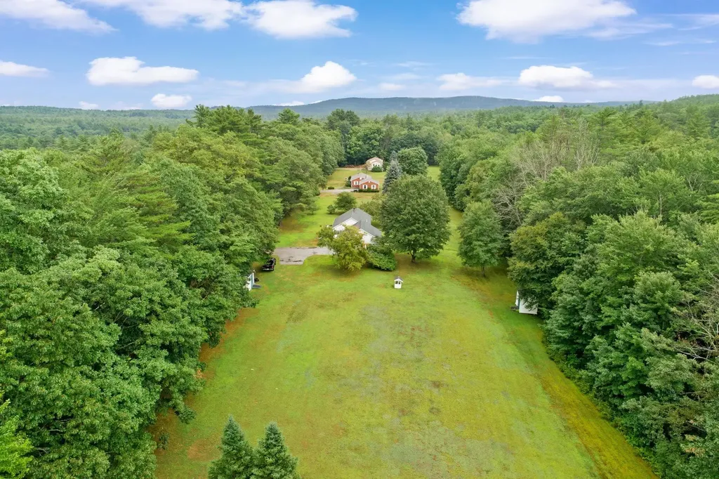 22 Parker Mountain Road Strafford NH 03884