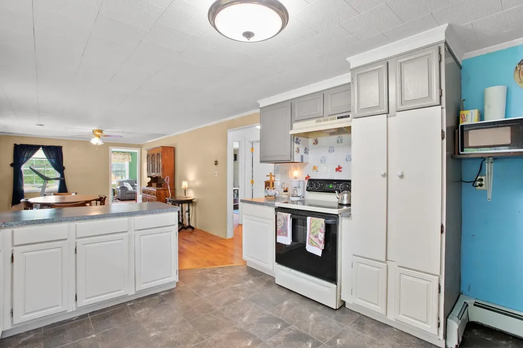 22 Parker Mountain Road Strafford NH 03884