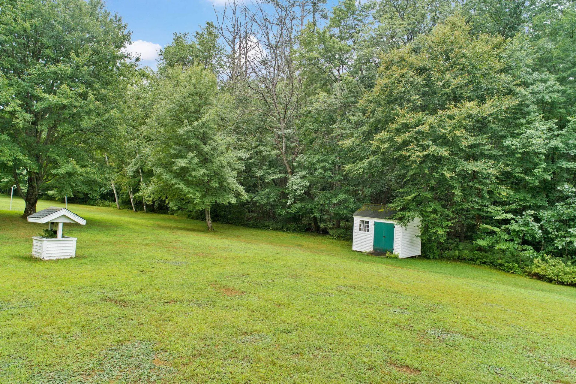 22 Parker Mountain Road Strafford NH 03884