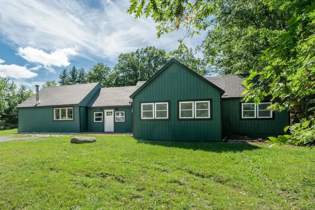 139 E Mountain Road Newport NH 03773