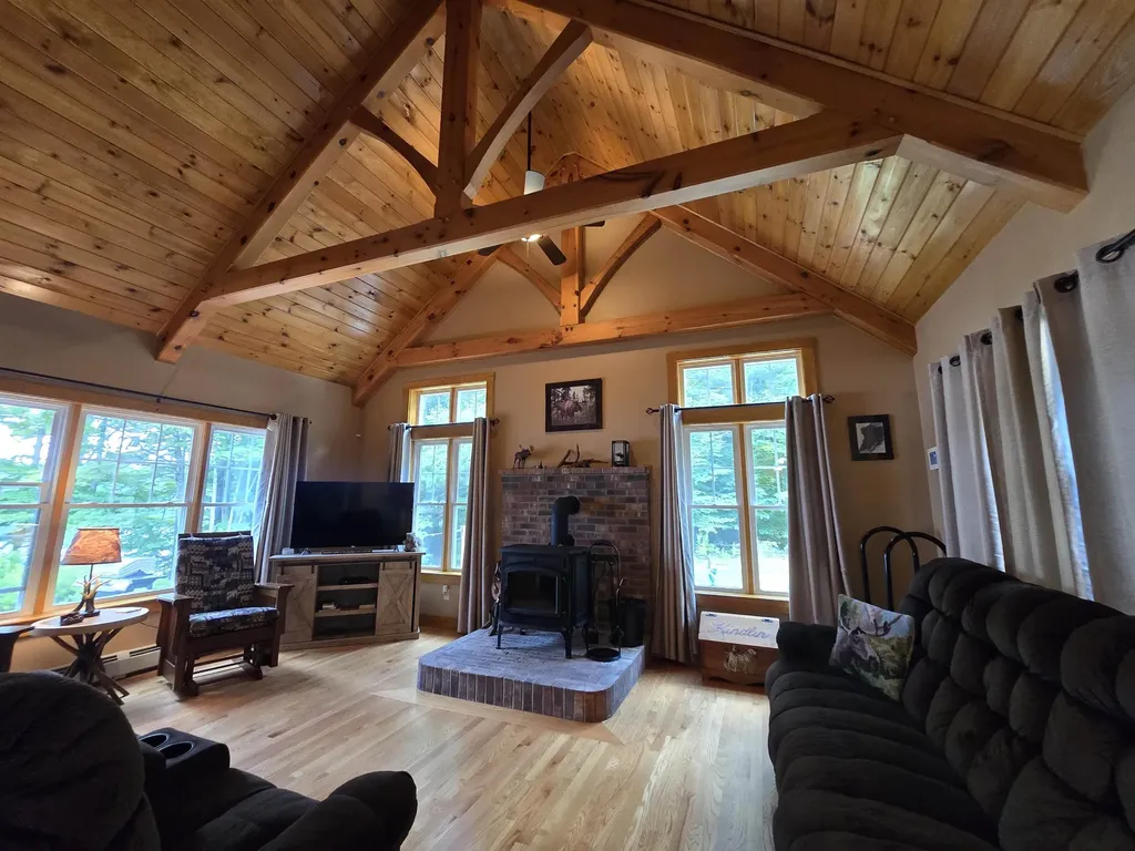 9 Country Lane New Durham NH 03855