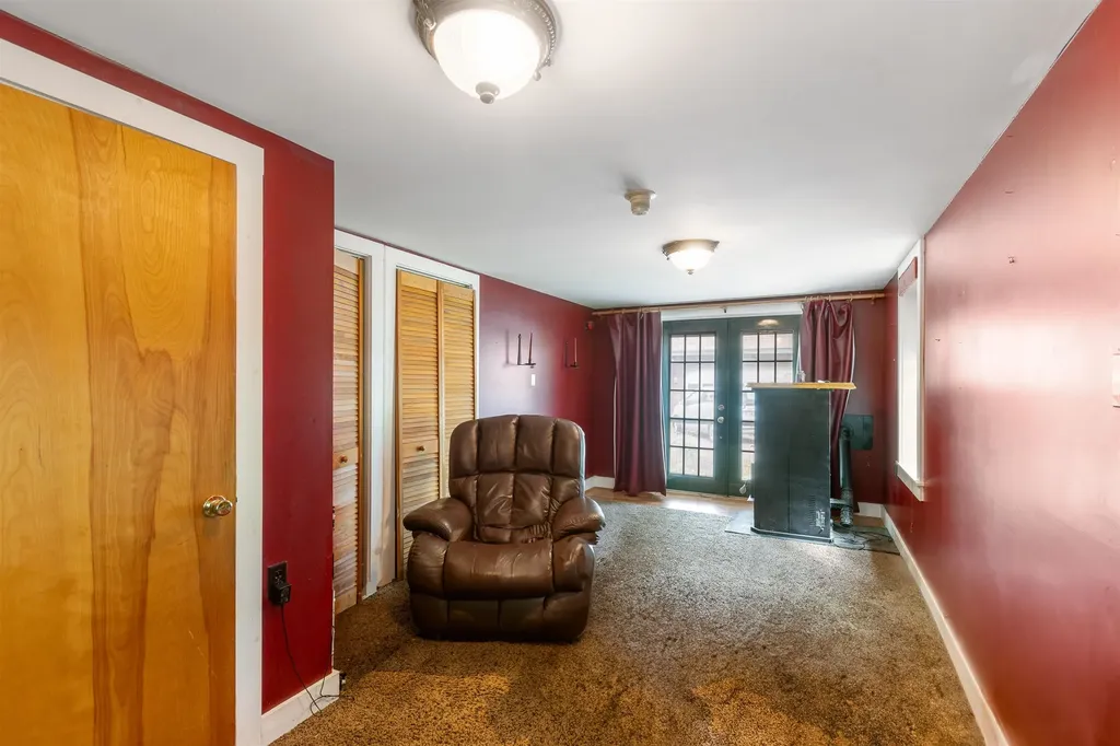 160 Nh Route 26 Colebrook NH 03576