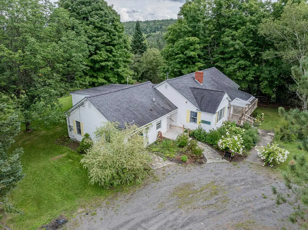 160 Nh Route 26 Colebrook NH 03576