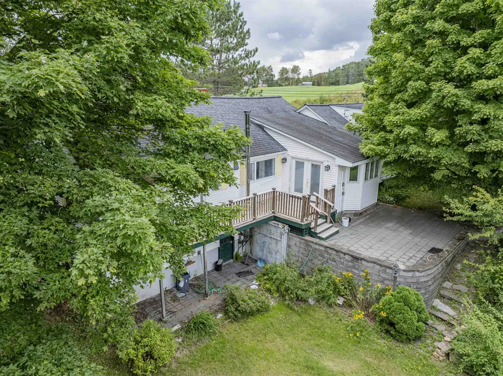 160 Nh Route 26 Colebrook NH 03576