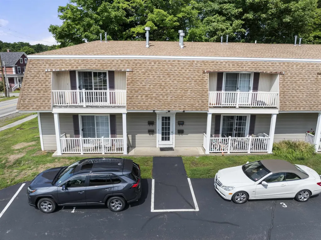 4 Deer Street Tilton NH 03276