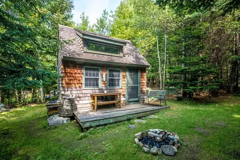 12 Rockwood Avenue Jefferson NH 03583