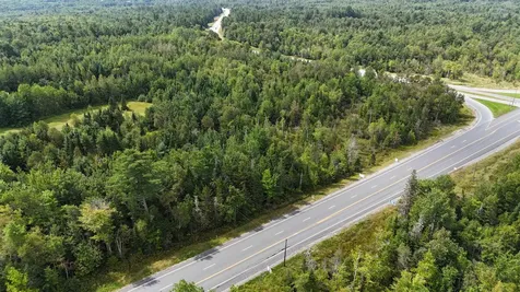 12 Rockwood Avenue Jefferson NH 03583