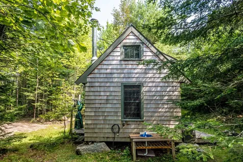 12 Rockwood Avenue Jefferson NH 03583