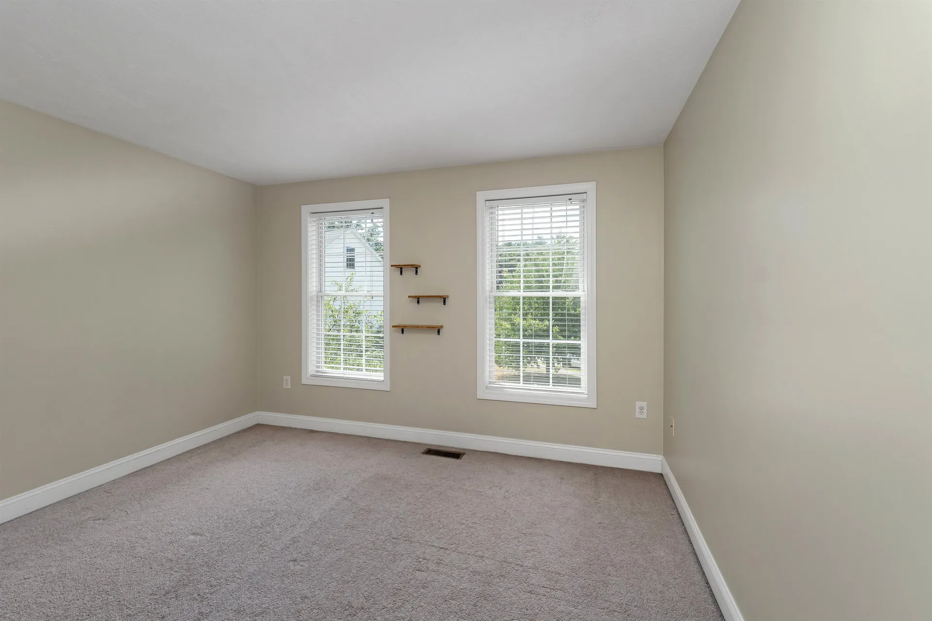 72 Hickory Lane Somersworth NH 03878