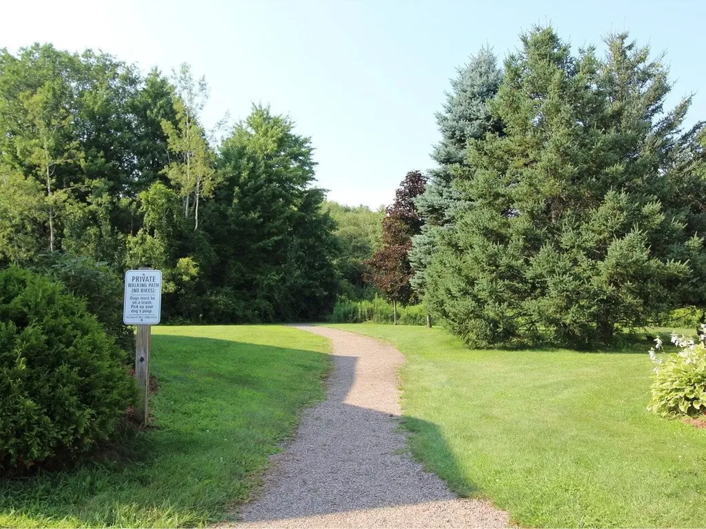82 Hannahs Place Colchester VT 05446